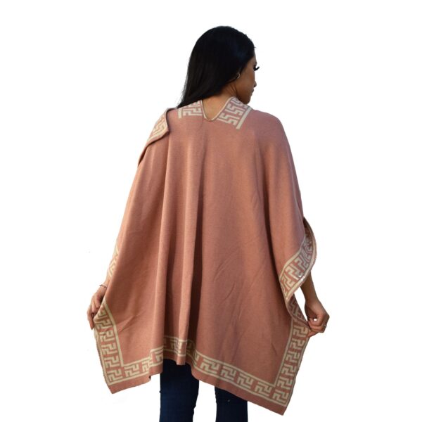 received_2068321533356508 Poncho Abierto Unisex con Grecas