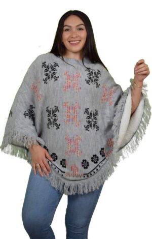 e3c8def1-4494-45aa-8f54-e7768f9329eb Poncho Afelpado Unisex